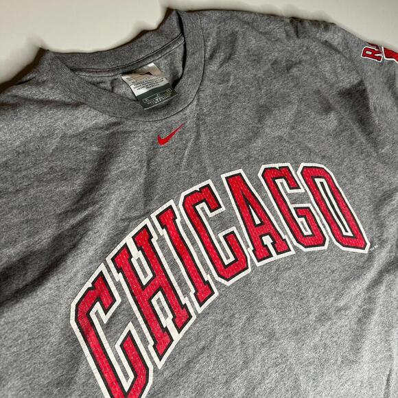 Nike Chicago Bulls Derrick Rose #5 T-Shirt XL Gray Red Graphic NBA Basketball - Picture 6 of 6